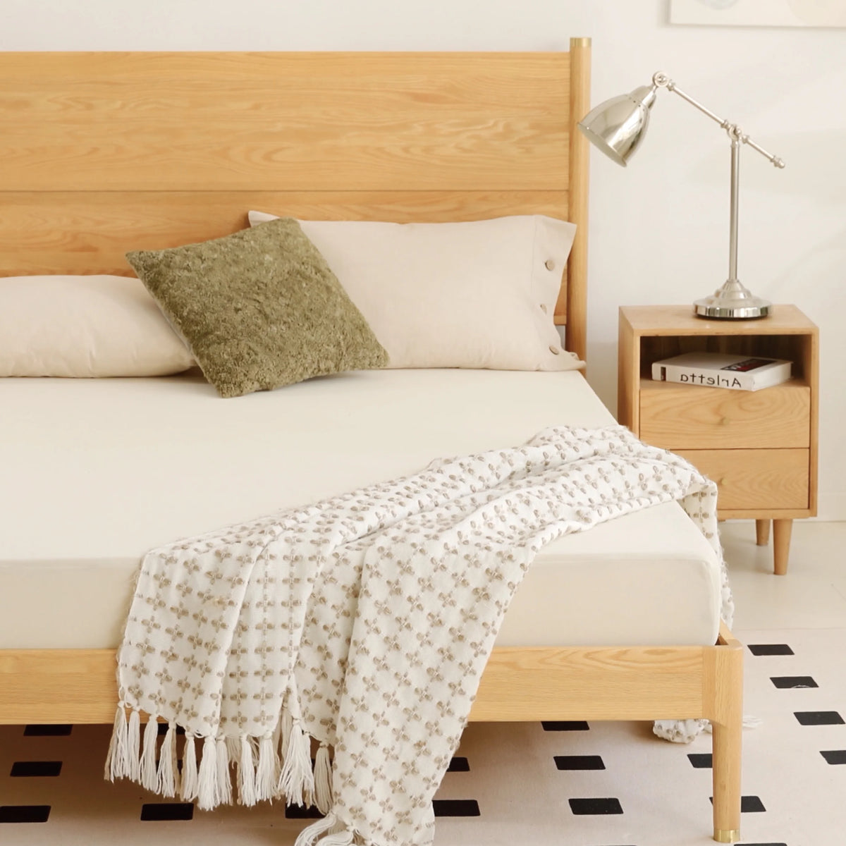 Queen Gel Memory Foam Mattress E2713