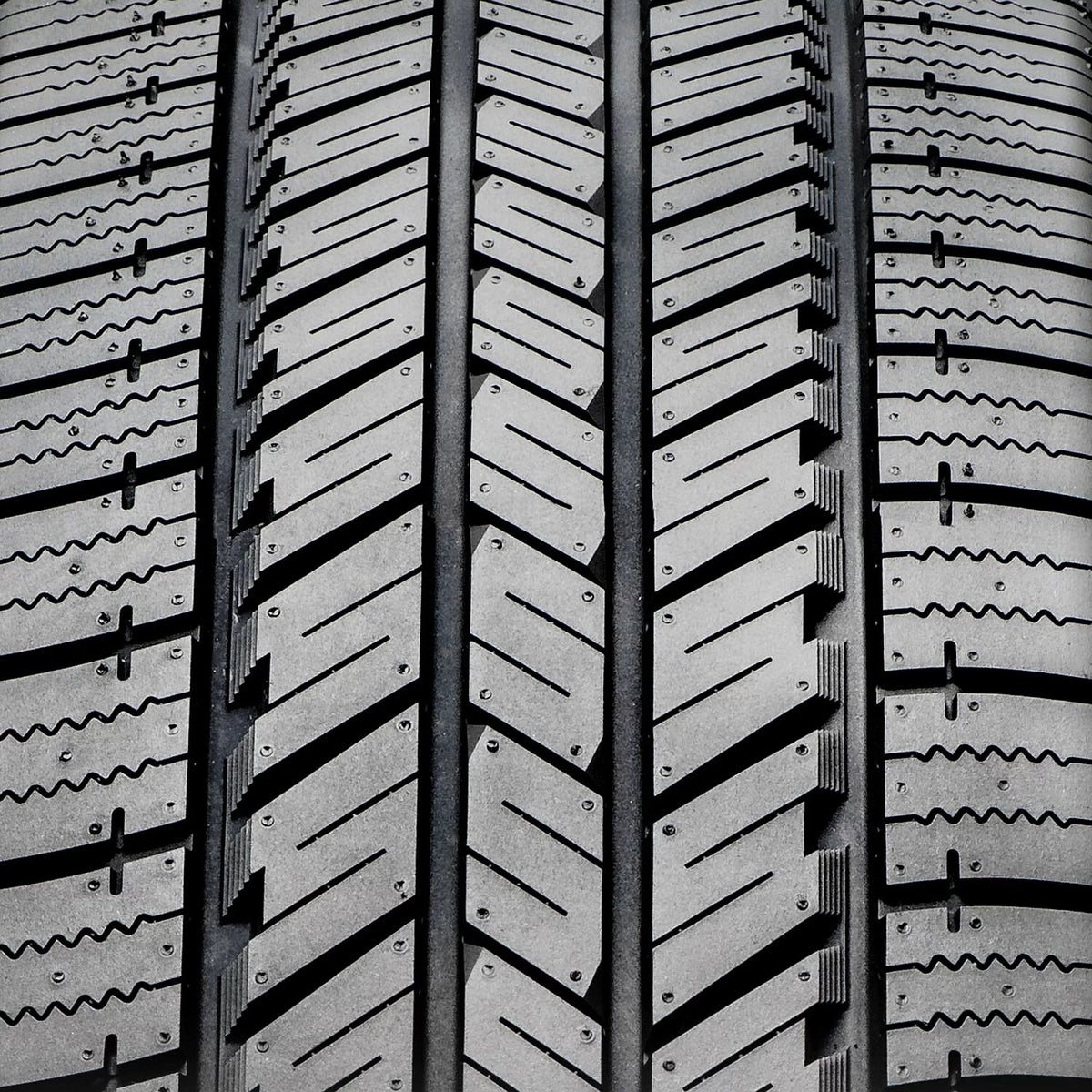 All Season 245/65R17 107T Light Truck Tire S19608