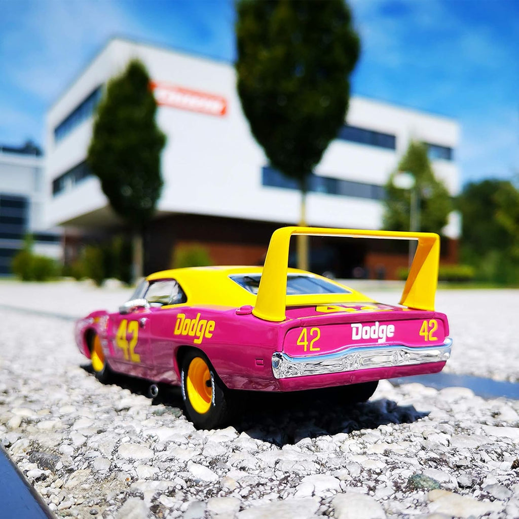 1:32 Scale Digital Slot Car E2042