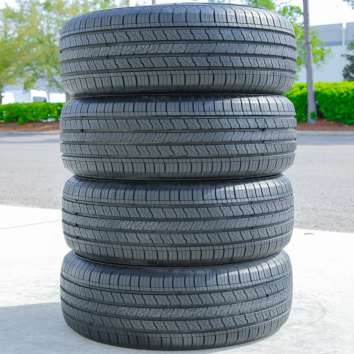 225/60R17 99T All Season Tire A673