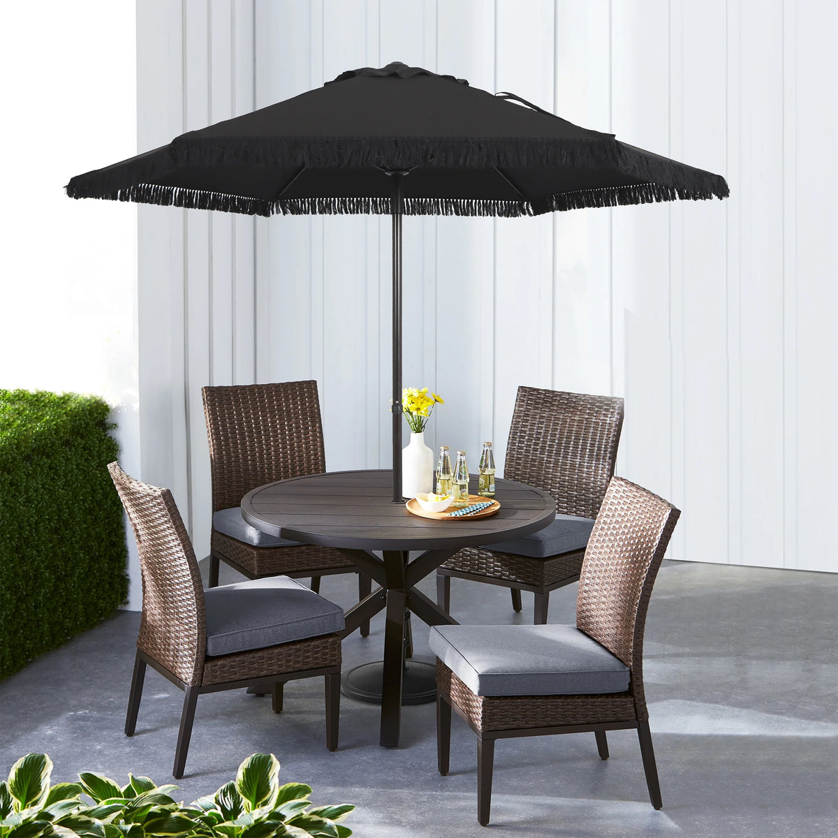 White 7.5' Round Patio Umbrella with Steel Pole G1760