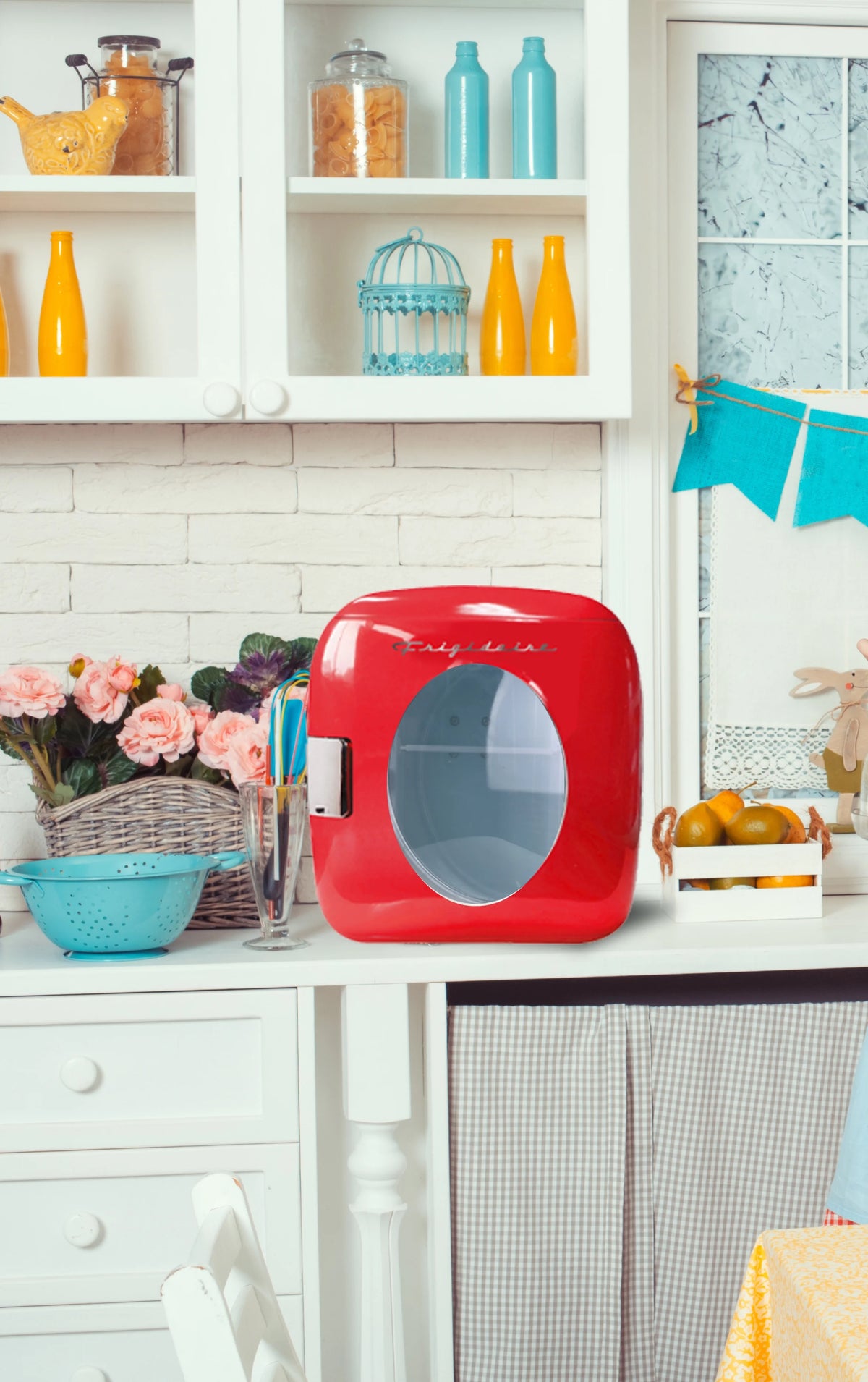 Portable Retro 12-Can Mini Cooler O11180